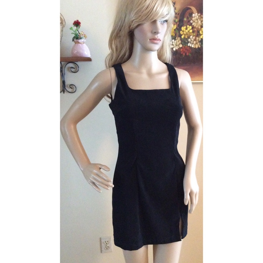 Aqua Blues Black Sleeveless Mini Dress (3) - Picture 5 of 6